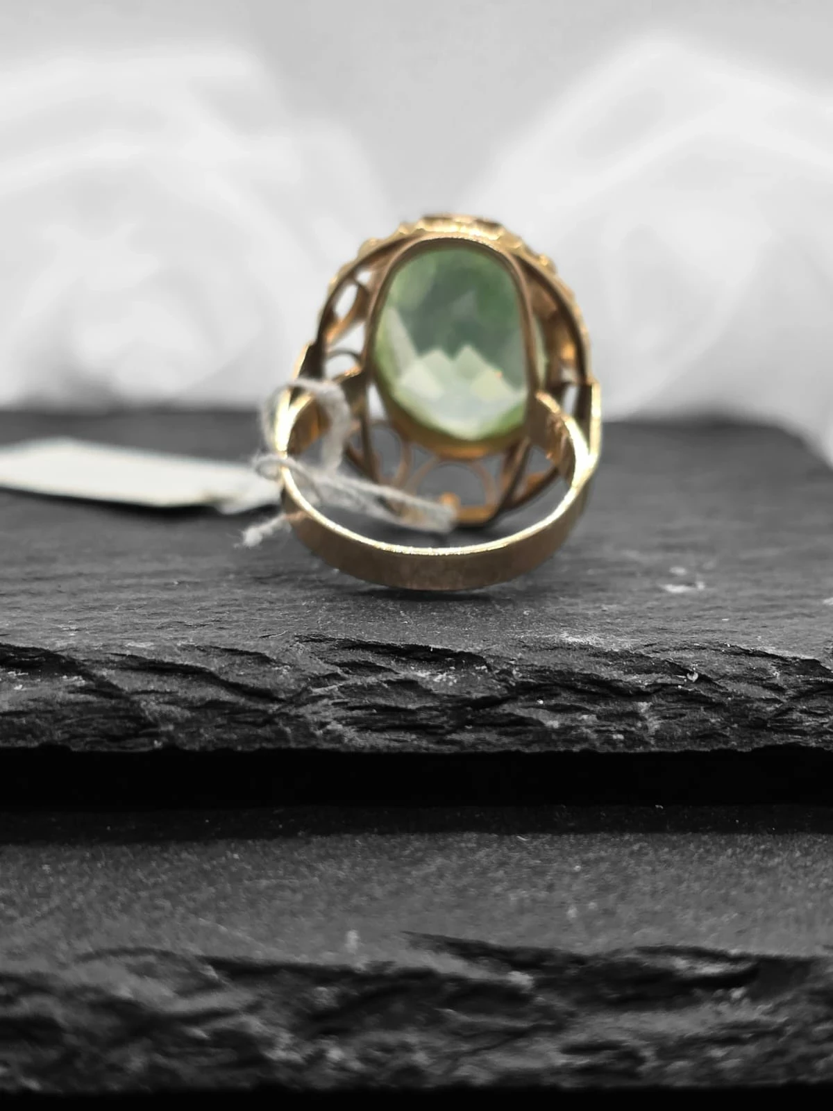 zloty-pierscionek-z-zielonym-kamieniem-585-697-rodzaj-2205-16