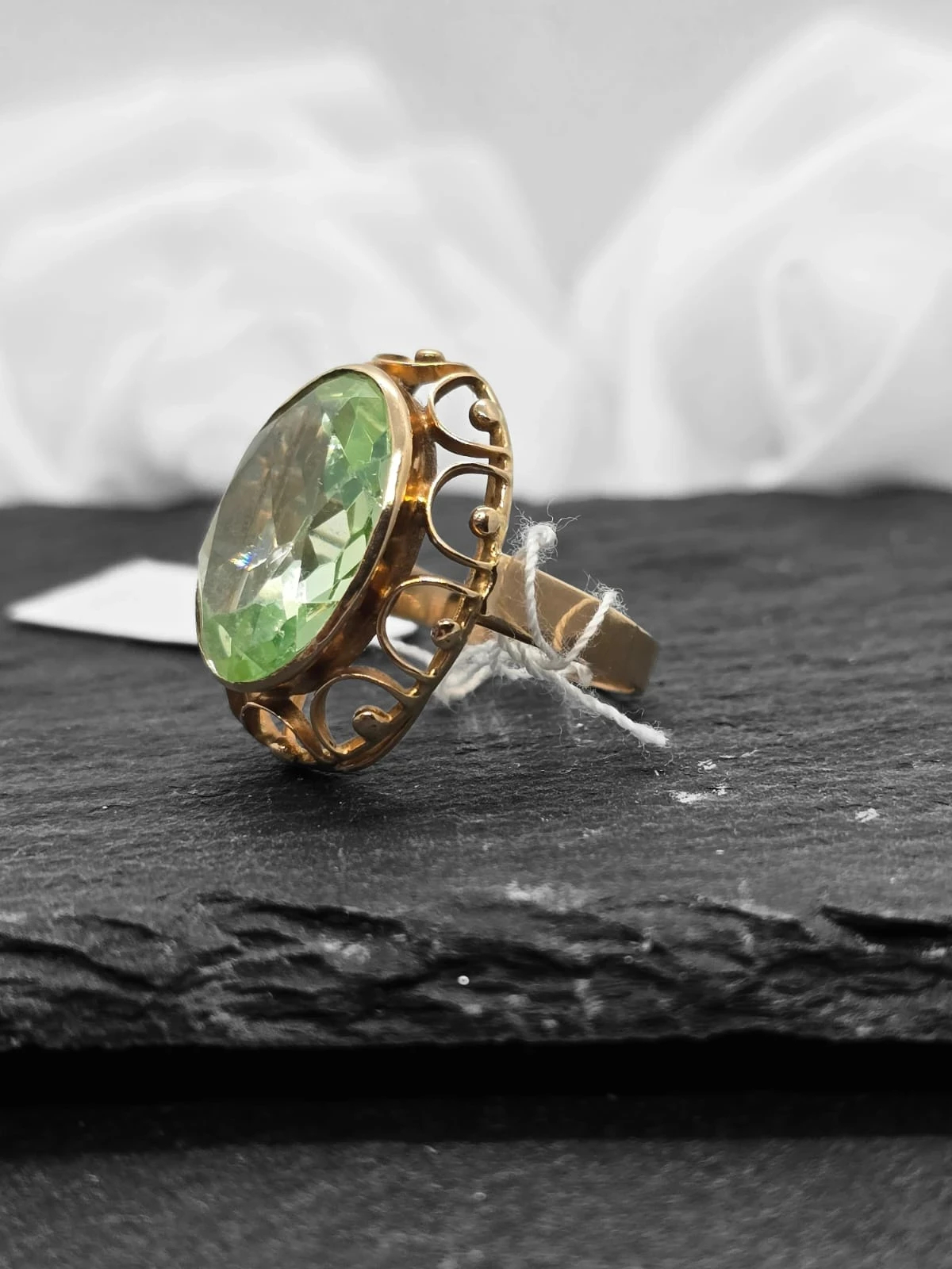 zloty-pierscionek-z-zielonym-kamieniem-585-697-kamien-17088-128