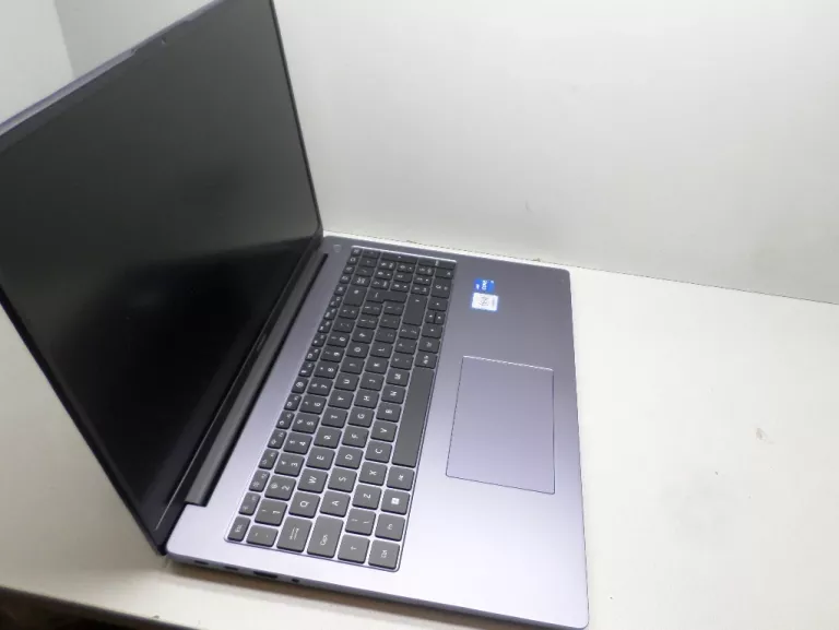 laptop-huawei-matebook-d16-16gb-512-i5-przekatna-ekranu-1600
