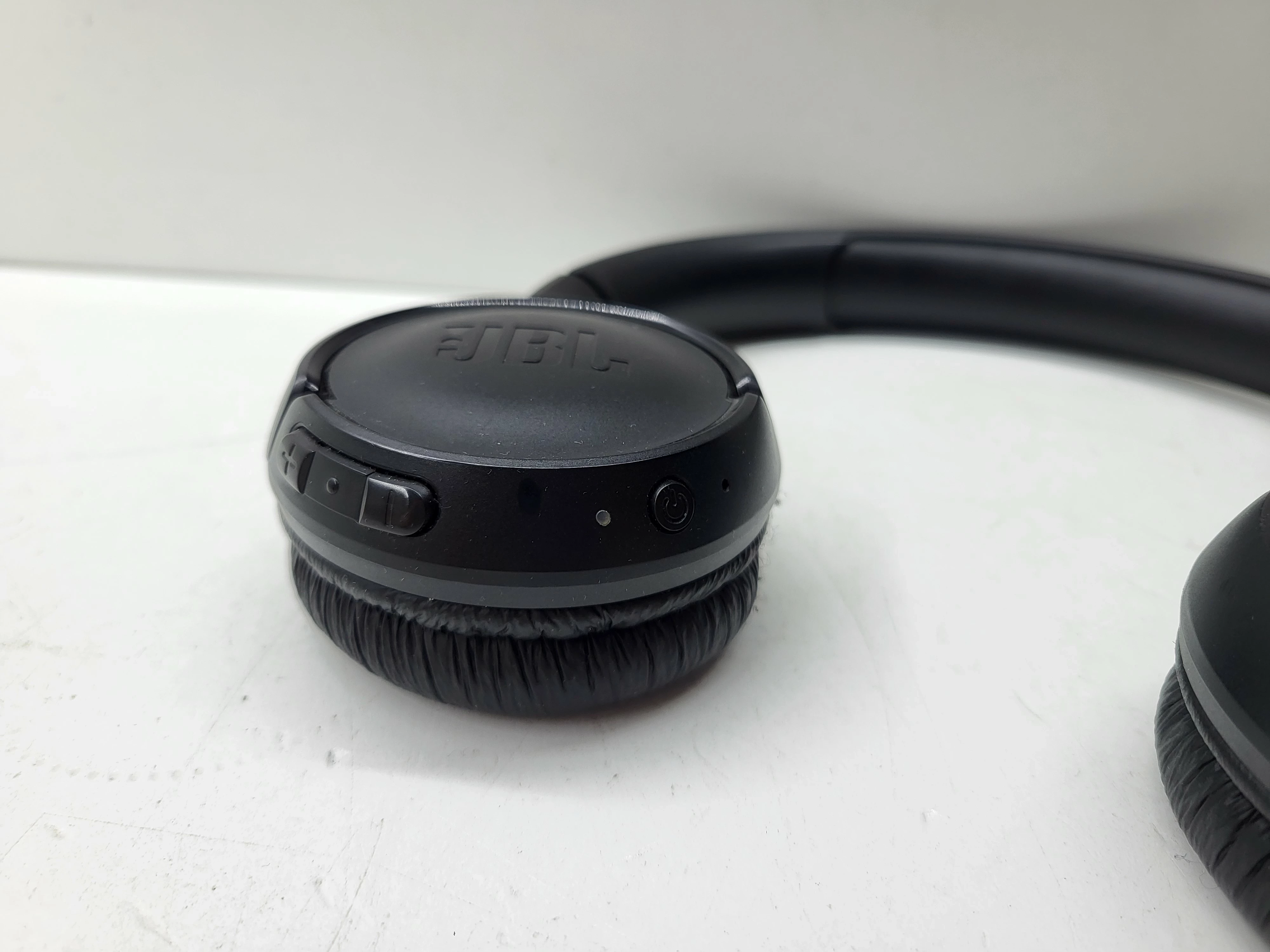 sluchawki-jbl-tune-520-bt-transmisja-sygnalu-203713-217785