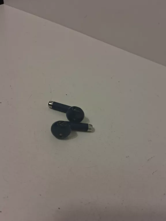 sluchawki-bezprzewodowe-j52-stan-11323-2