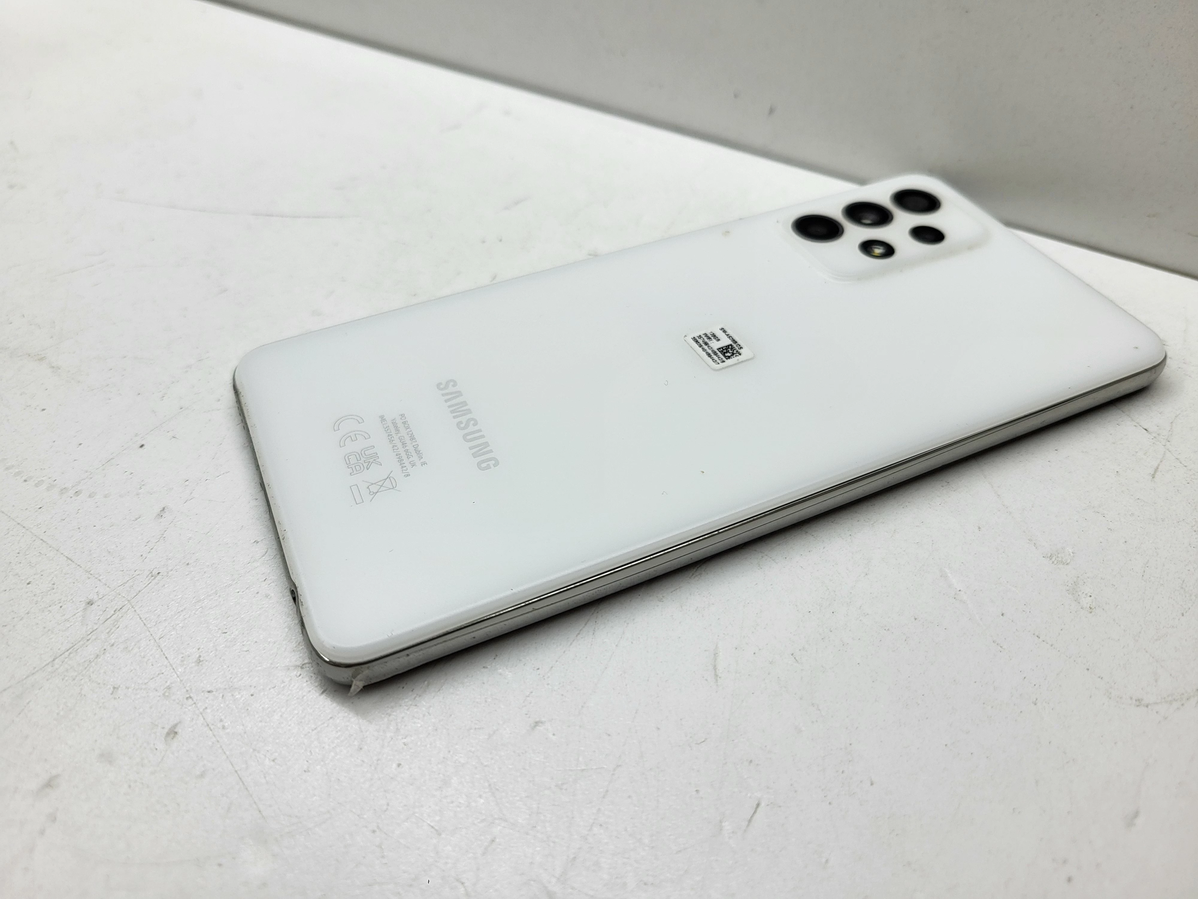 telefon-samsung-galaxy-a52s-pekniety-typ-202685-212929