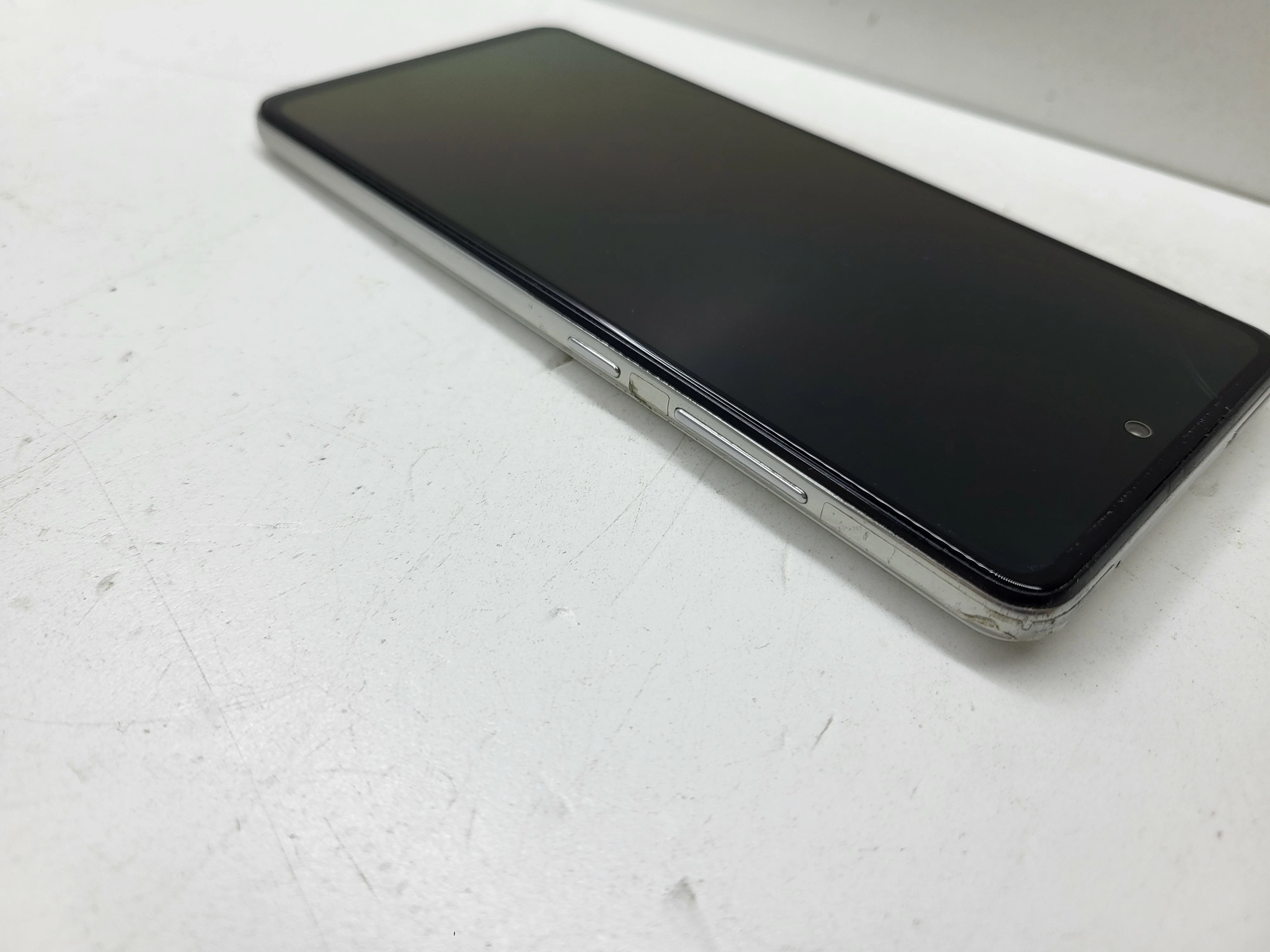 telefon-samsung-galaxy-a52s-pekniety-stan-11323-2