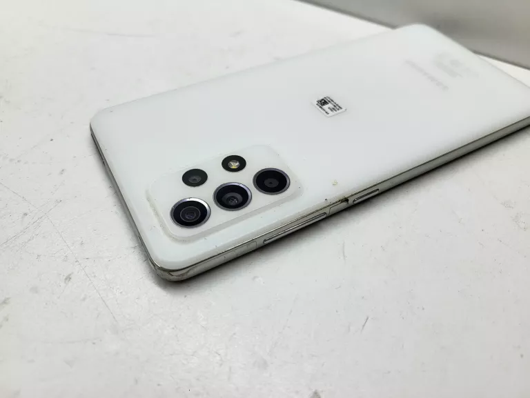 telefon-samsung-galaxy-a52s-pekniety-przekatna-ekranu-650