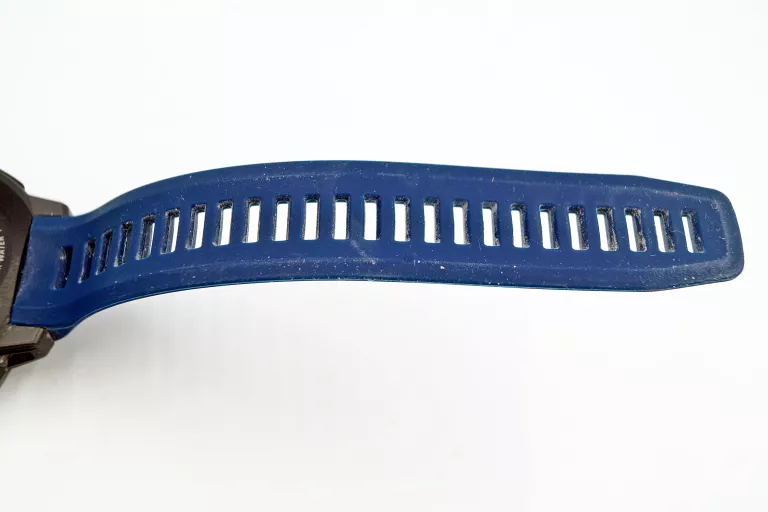 smartwatch-garmin-instinct-solar-niebieski-grubosc-koperty-1530