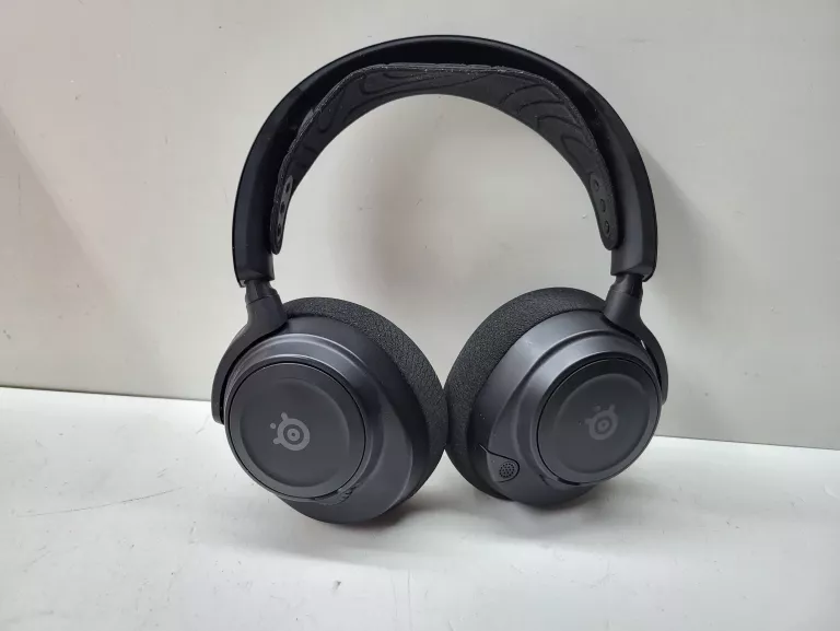 sluchawki-steelseries-arctis-nova-7-komplet-kolor-249512-1647413