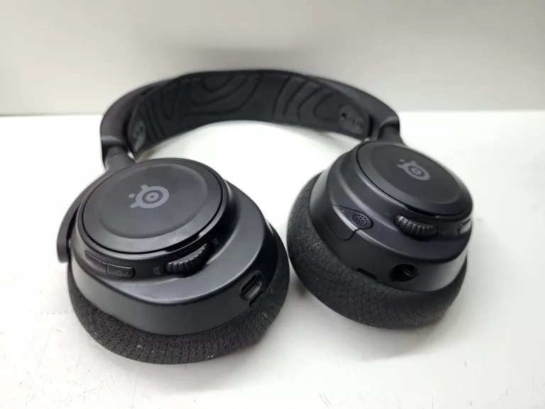 sluchawki-steelseries-arctis-nova-7-komplet-stan-11323-2