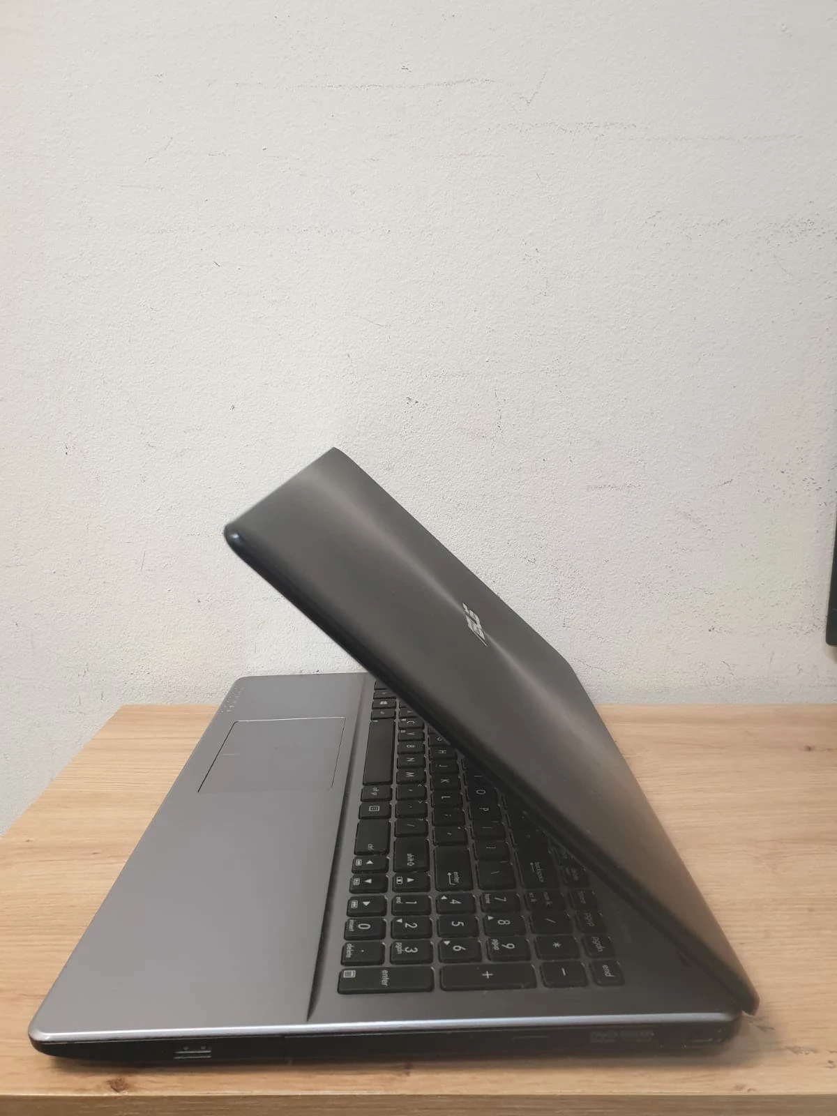 laptop-asus-r510l-x550lc-intel-i5-4gb-ram-win-8-rodzaj-karty-graficznej-1234-1