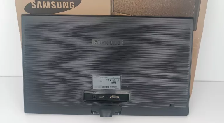 monitor-samsung-s24d300hs-stan-11323-2