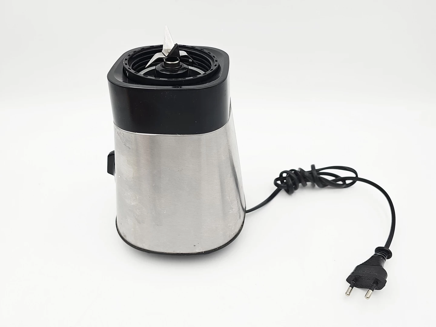 blender-kielichowy-electrolux-esb2700-kod-producenta-esb2700