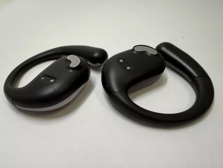 sluchawki-bezprzewodowe-zauszne-transmisja-sygnalu-203713-217785