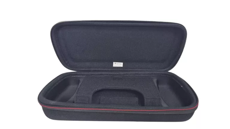 akcesoria-nintendo-switch-etui-ochronne-bigben-deluxe-rds-czarne-stan-11323-2