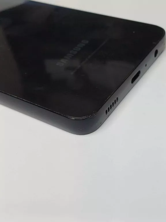 telefon-samsung-a05-4gb64gb-przekatna-ekranu-67