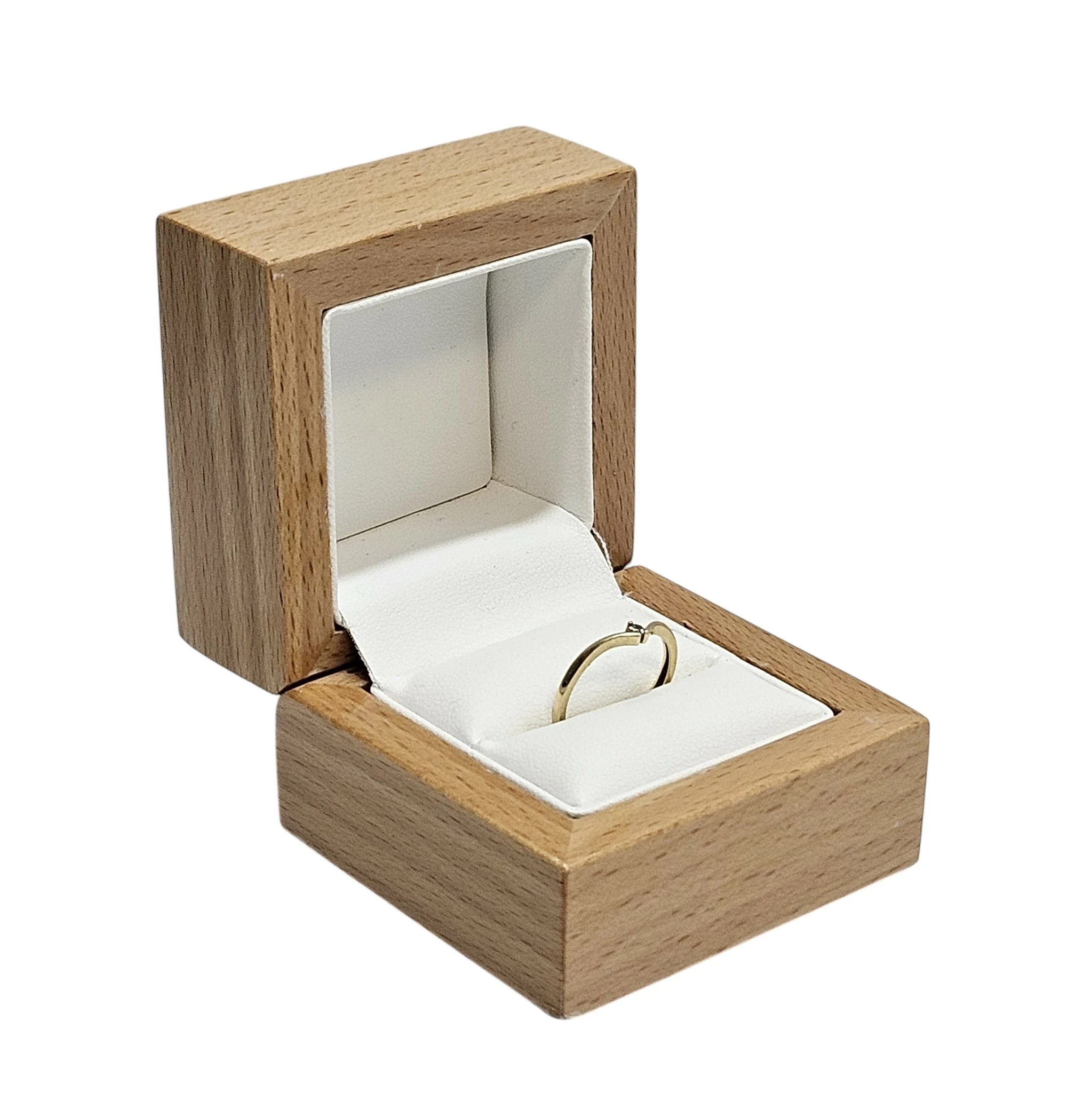 sliczny-zloty-pierscionek-z-cyrkonia-585-13g-zwyciestwa-40-lebork