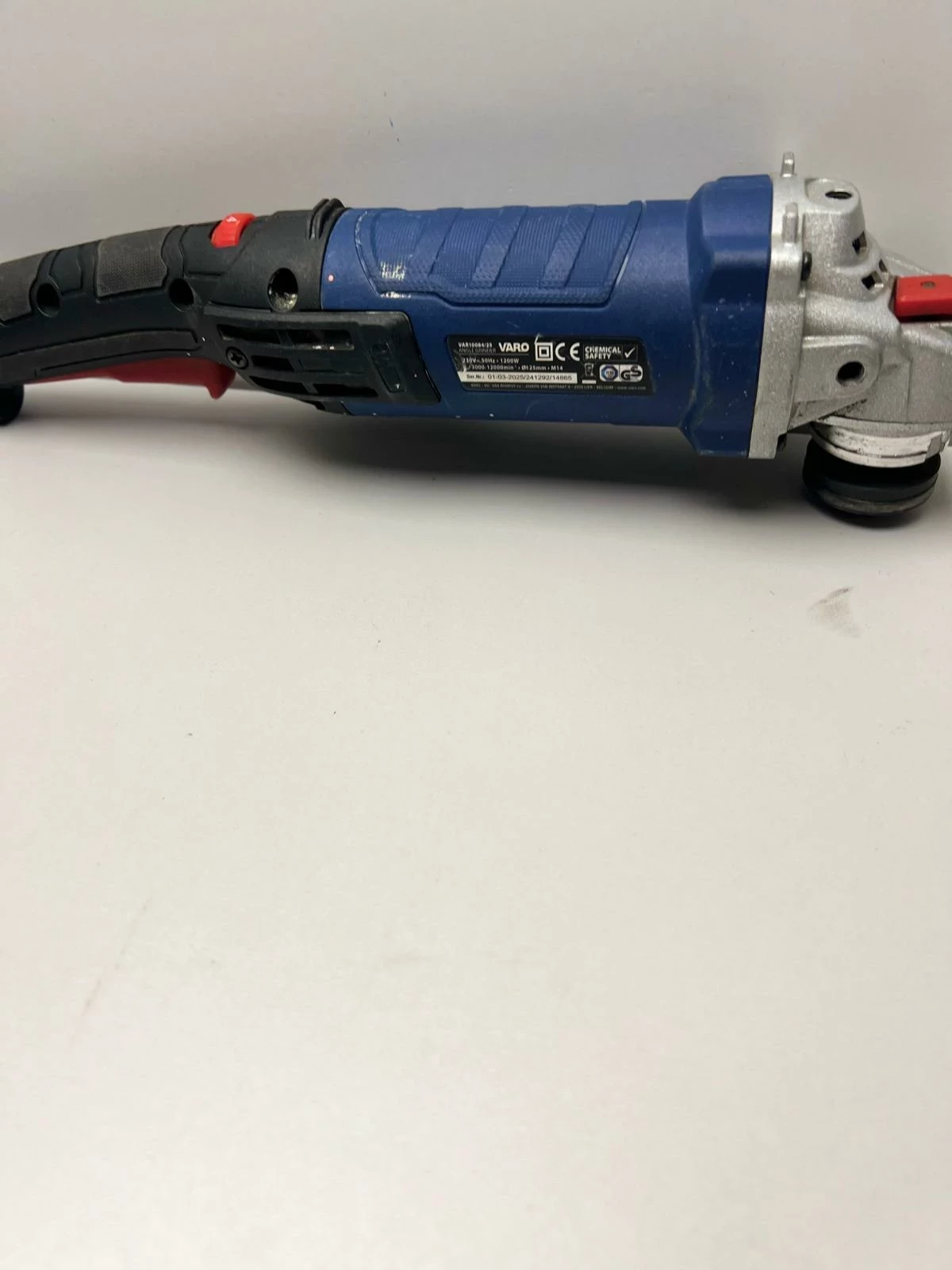 szlifierka-varo-1200-w-125mm-ean-gtin-5400338095092