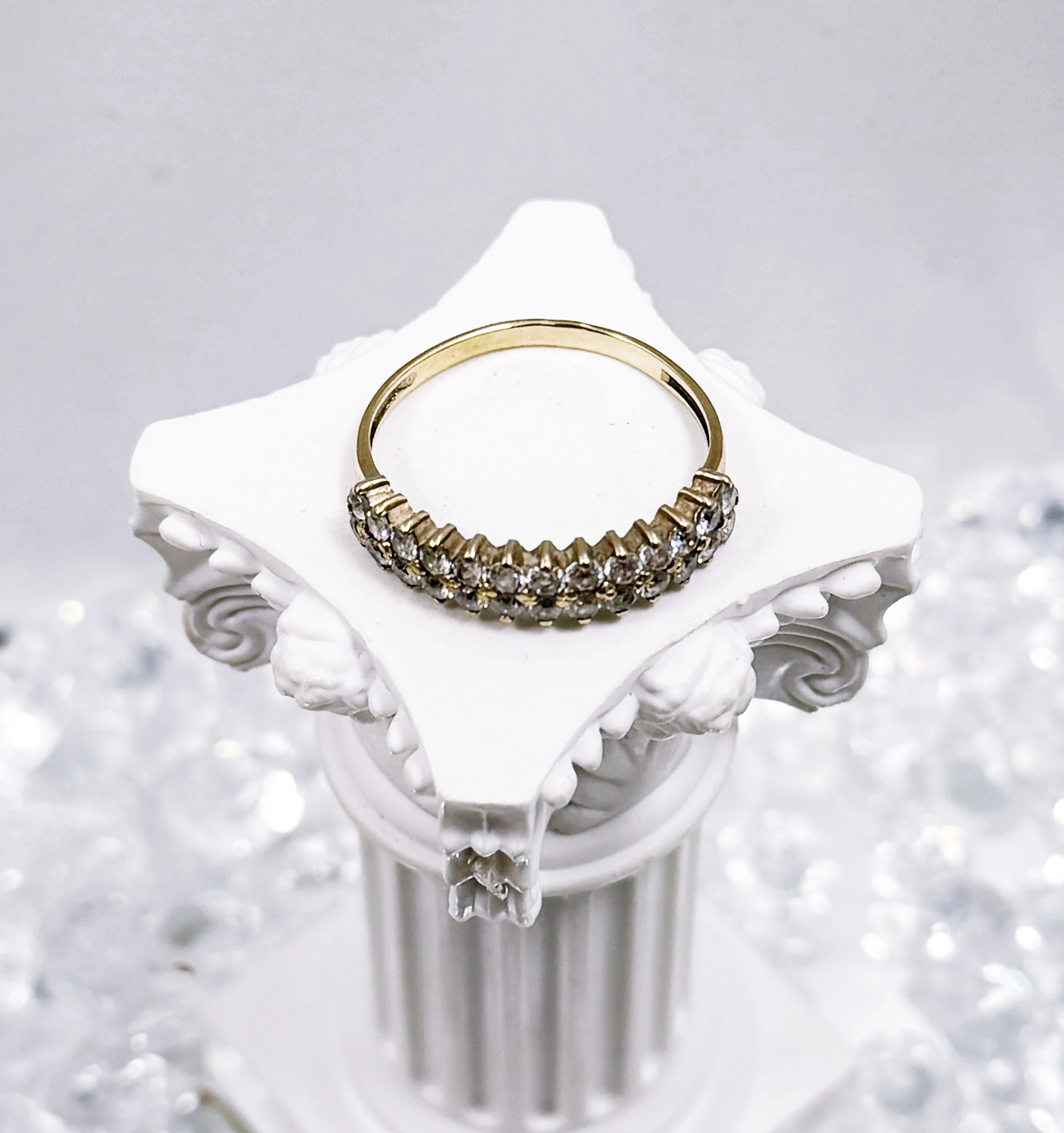 sliczny-zloty-pierscionek-z-cyrkoniami-8-karatowy-r17-rodzaj-2205-2