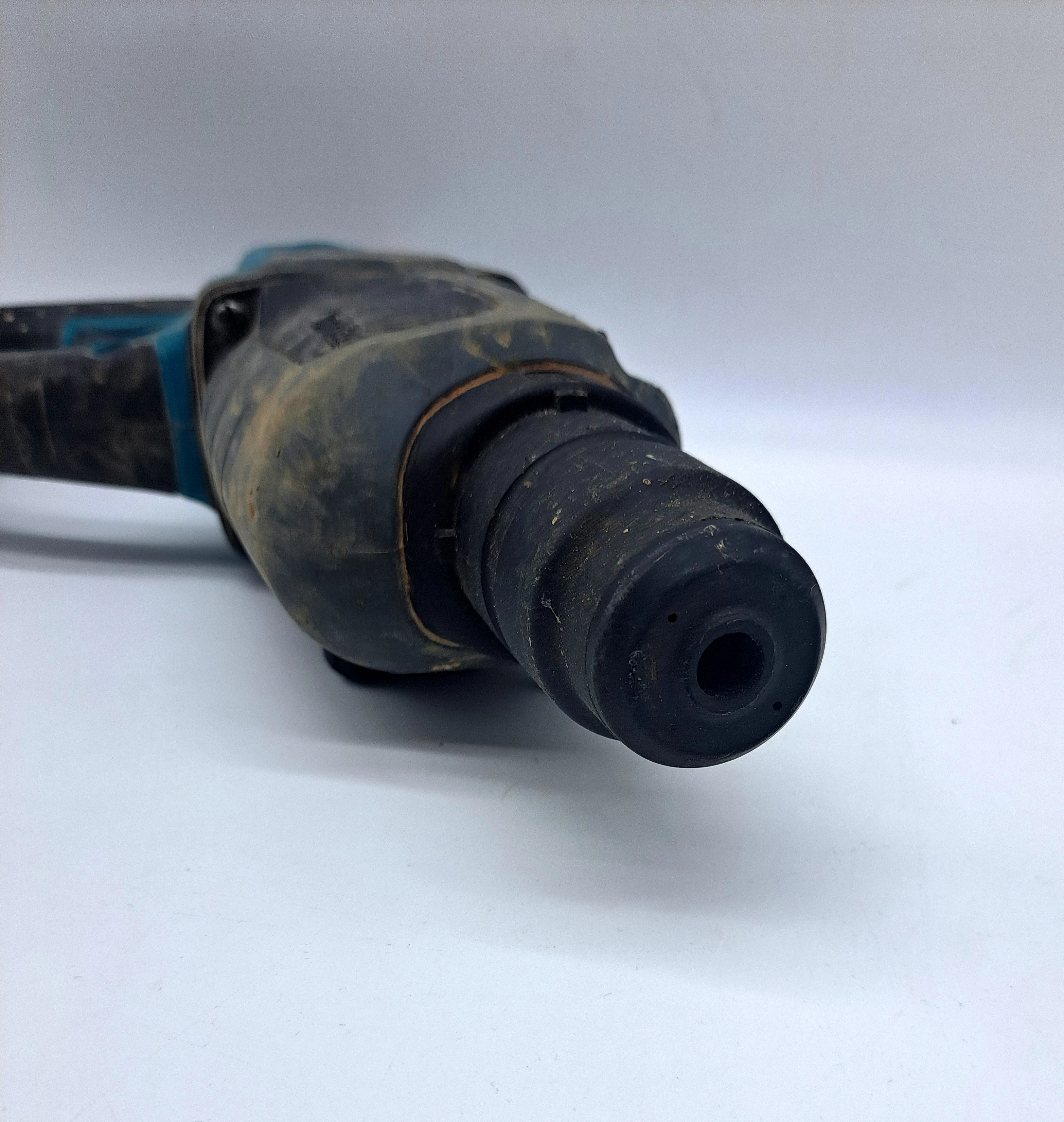 mlotowiertarka-makita-dhr202-stan-11323-2