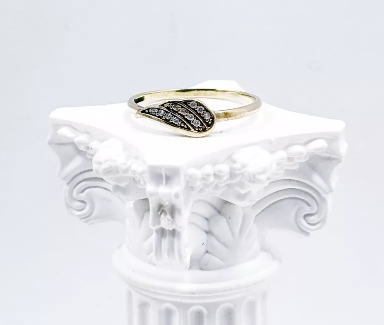 przepiekny-zloty-pierscionek-8-karatowy-r15-kosciuszki-159-wroclaw-gracja