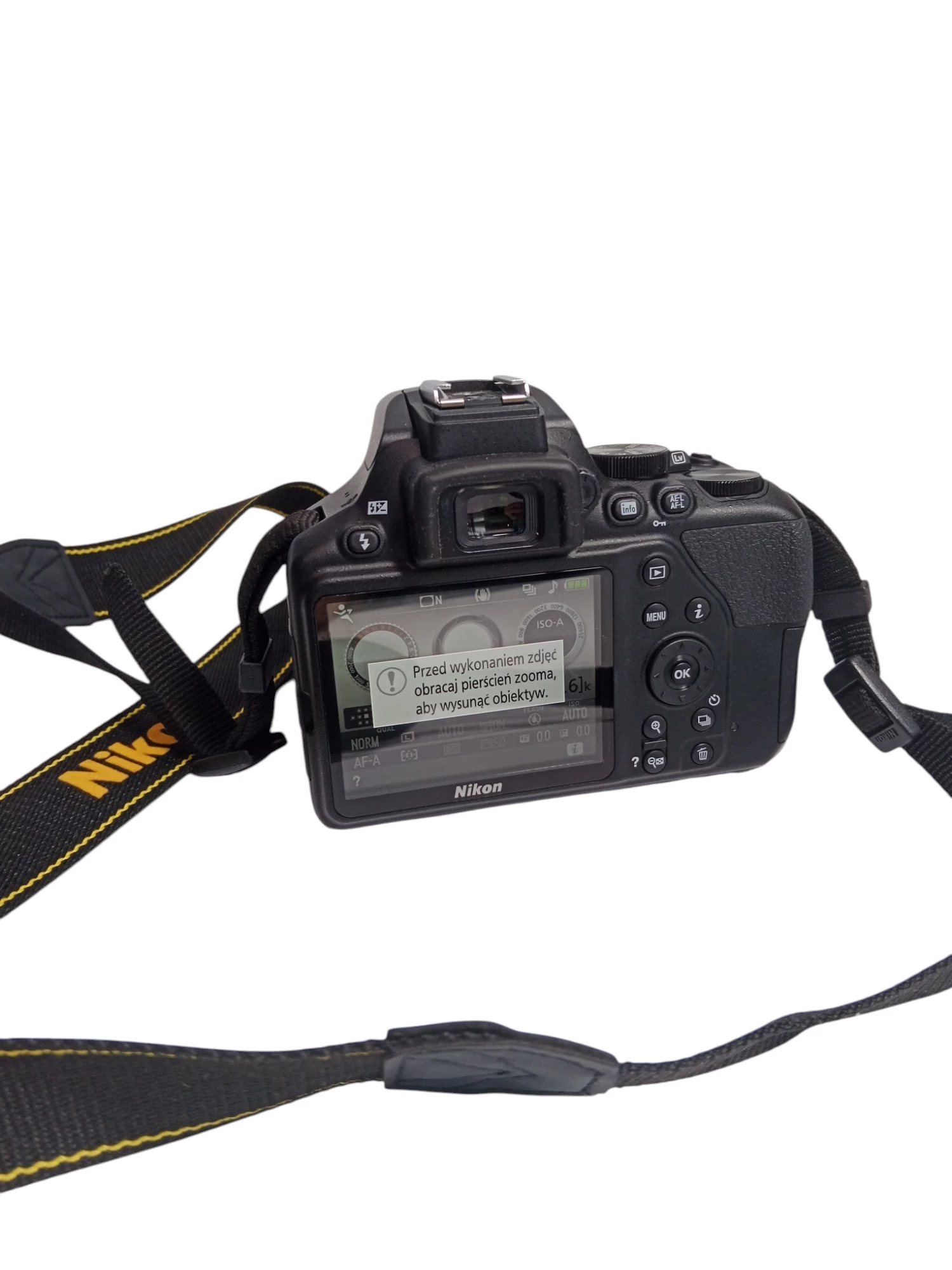 aparat-nikon-d3500-z-obiektywem-przebieg-migawki-1967-kod-producenta-vba550k001