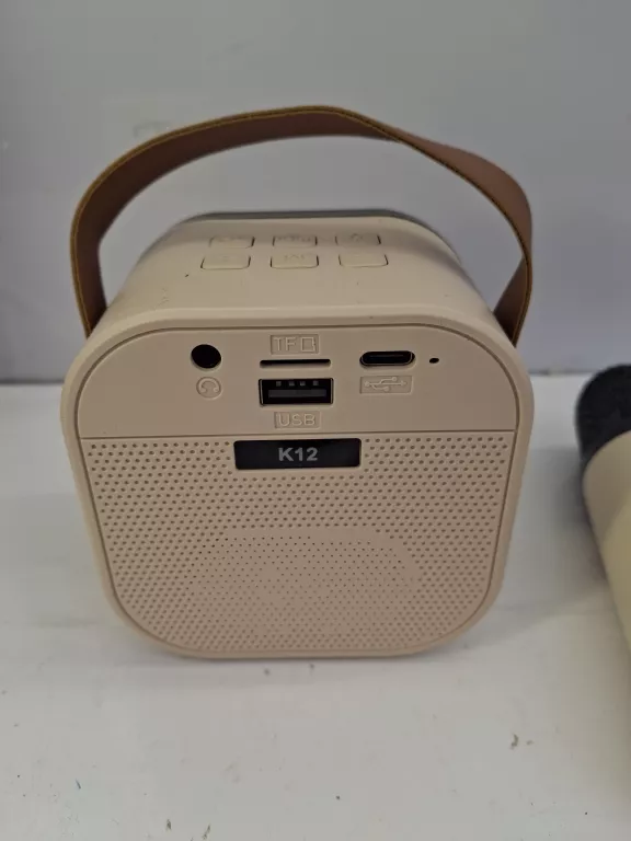 glosnik-z-mikrofonem-sinsay-marka-248811-958954