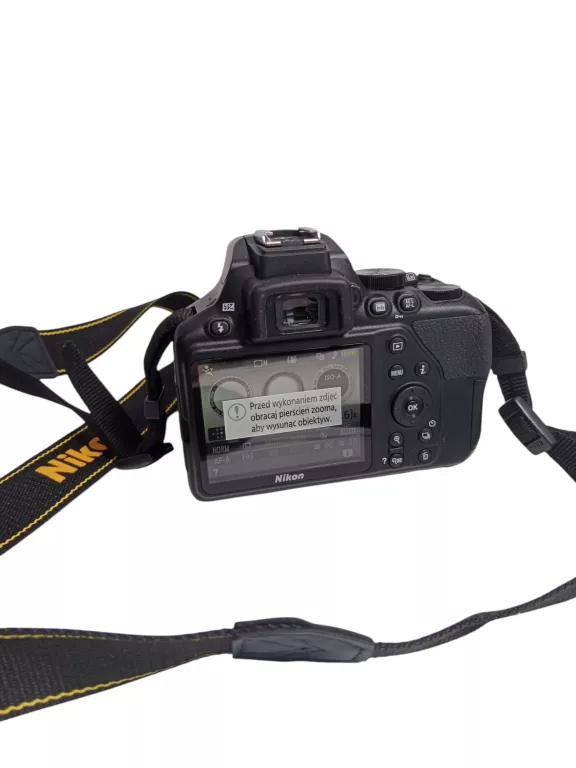 aparat-nikon-d3500-z-obiektywem-przebieg-migawki-1967-kod-producenta-vba550k001