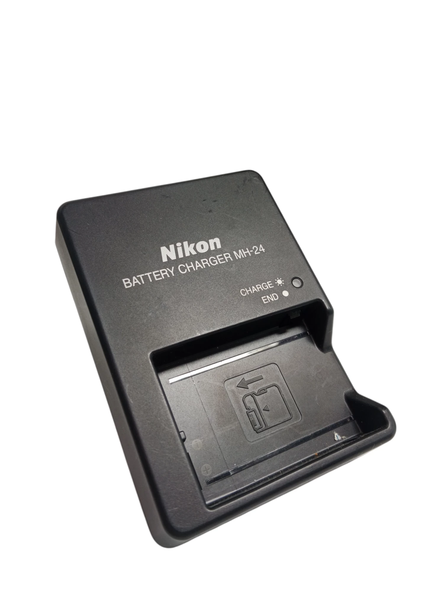 aparat-nikon-d3500-z-obiektywem-przebieg-migawki-1967-rozmiar-matrycy-206882-228774