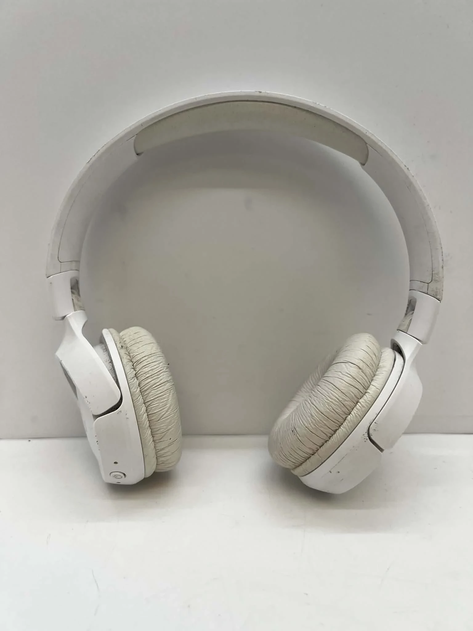 sluchawki-nauszne-bt-jbl-520bt-biale-mostowa-6-augustow-balitc