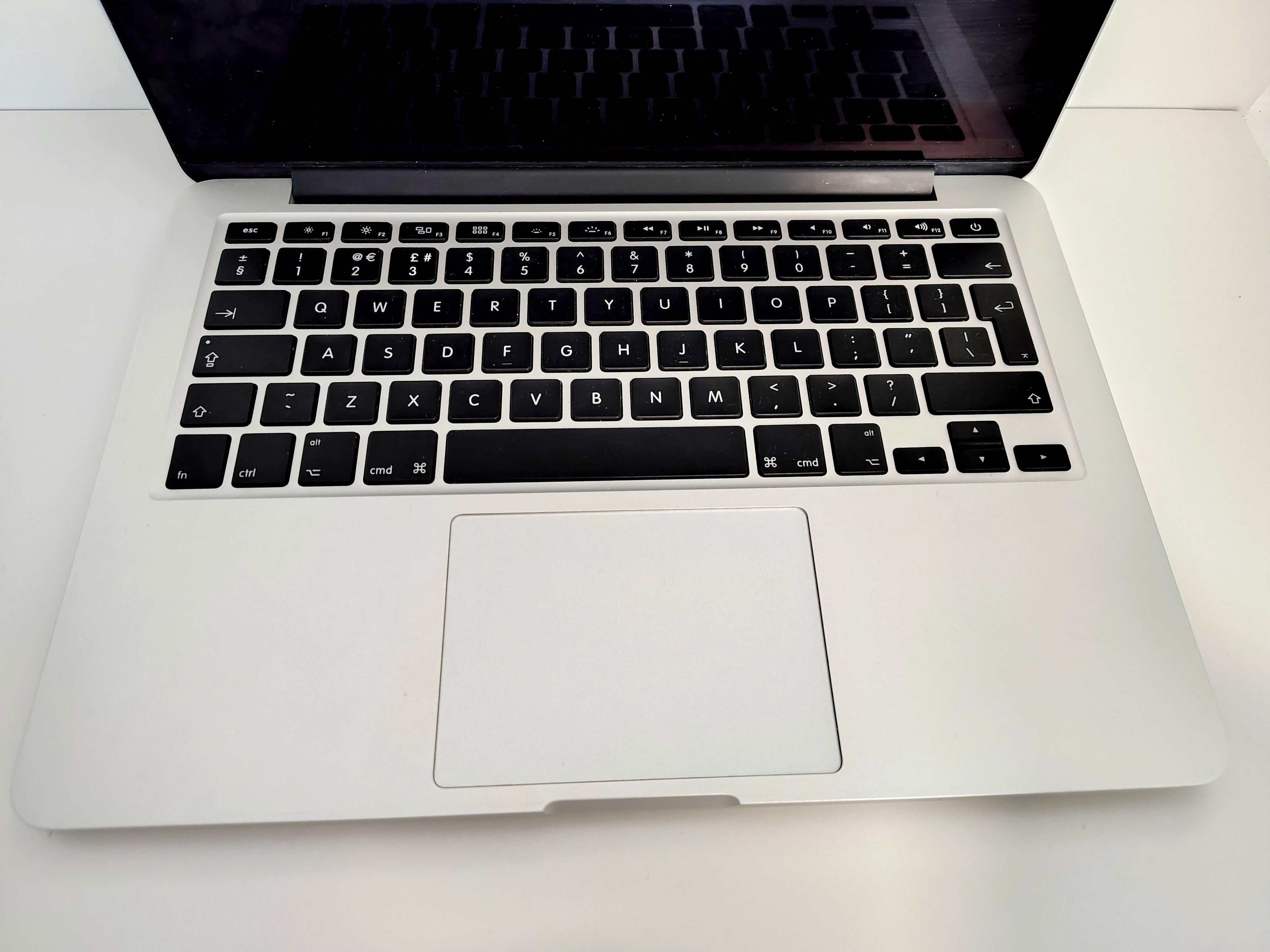 laptop-apple-macbook-pro-a1502-2013-13-intel-core-i5-16-gb-512-gb-przekatna-ekranu-1300