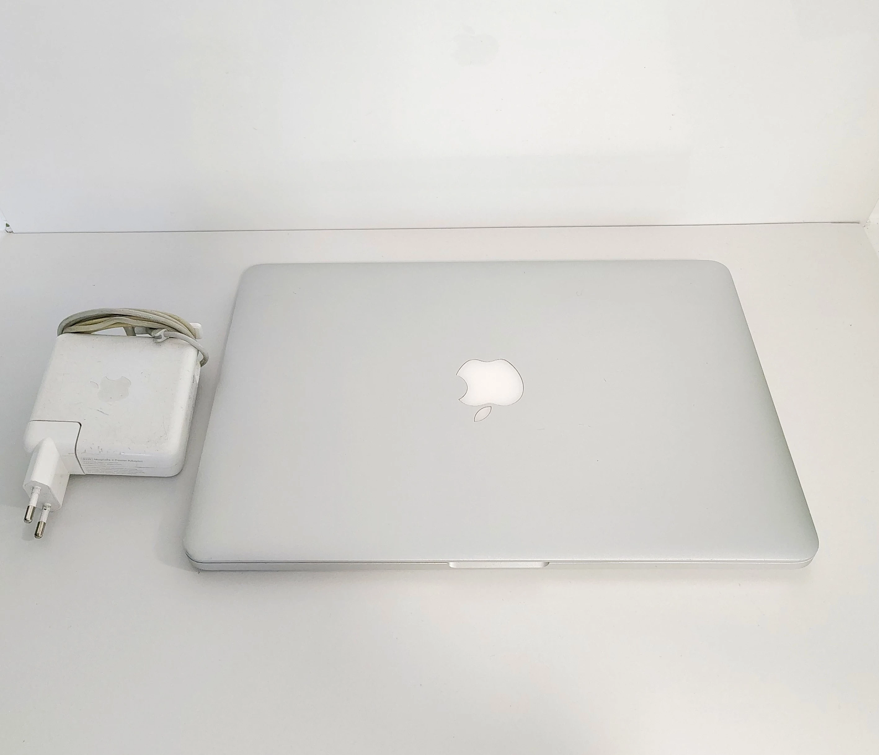 laptop-apple-macbook-pro-a1502-2013-13-intel-core-i5-16-gb-512-gb-ean-gtin-4903073193272