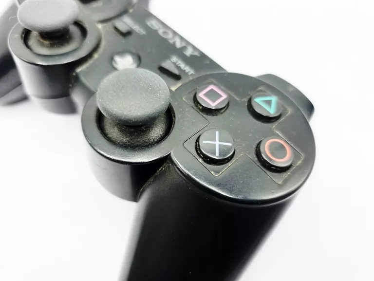 pad-do-konsoli-ps3-at-okazja-at-stan-11323-2