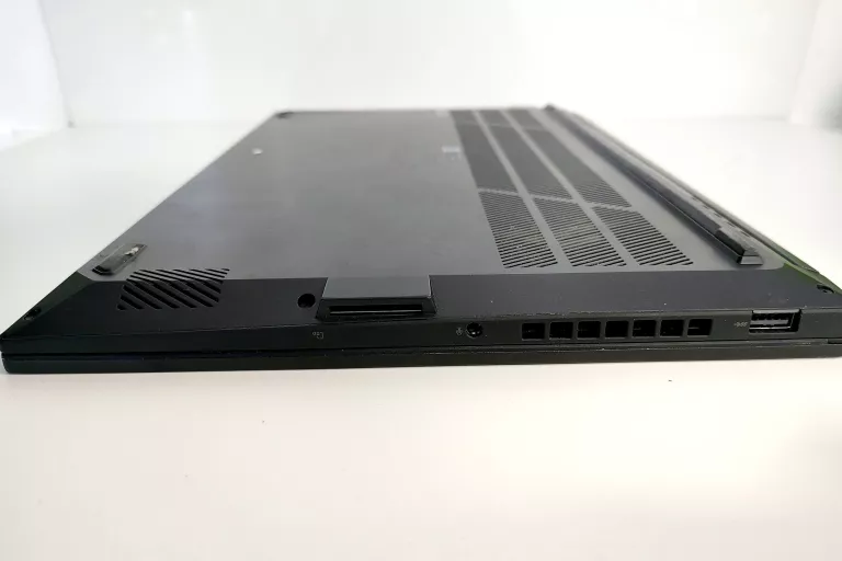 laptop-asus-q530v-16512gb-rtx3050-przekatna-ekranu-1400