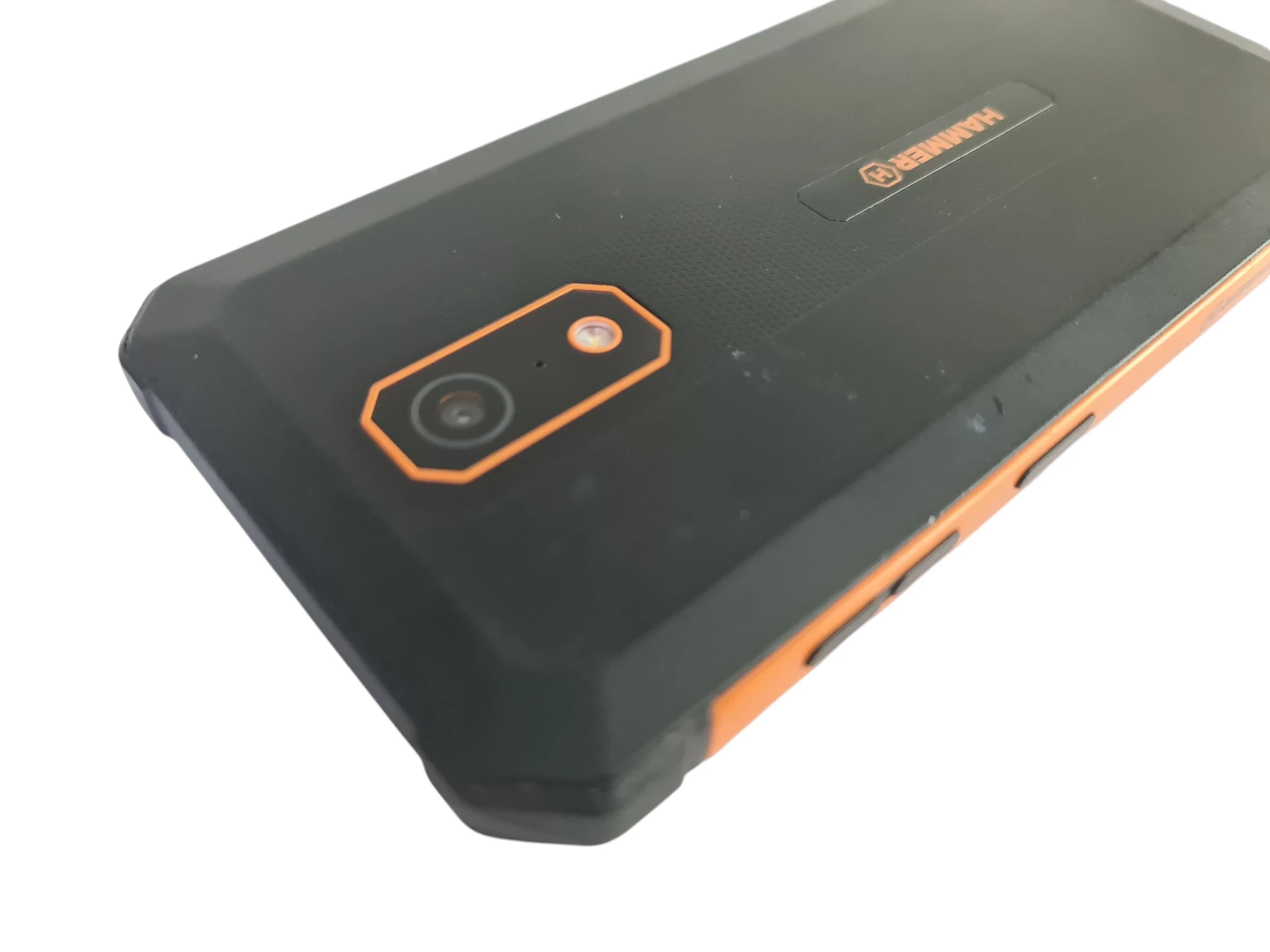 hammer-iron-va-4-gb-64-gb-przekatna-ekranu-656