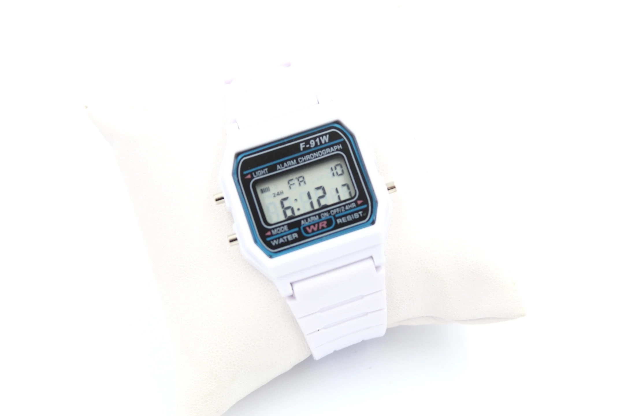 zegarek-elektroniczny-kostka-sienkiewicza-6-grudziadz