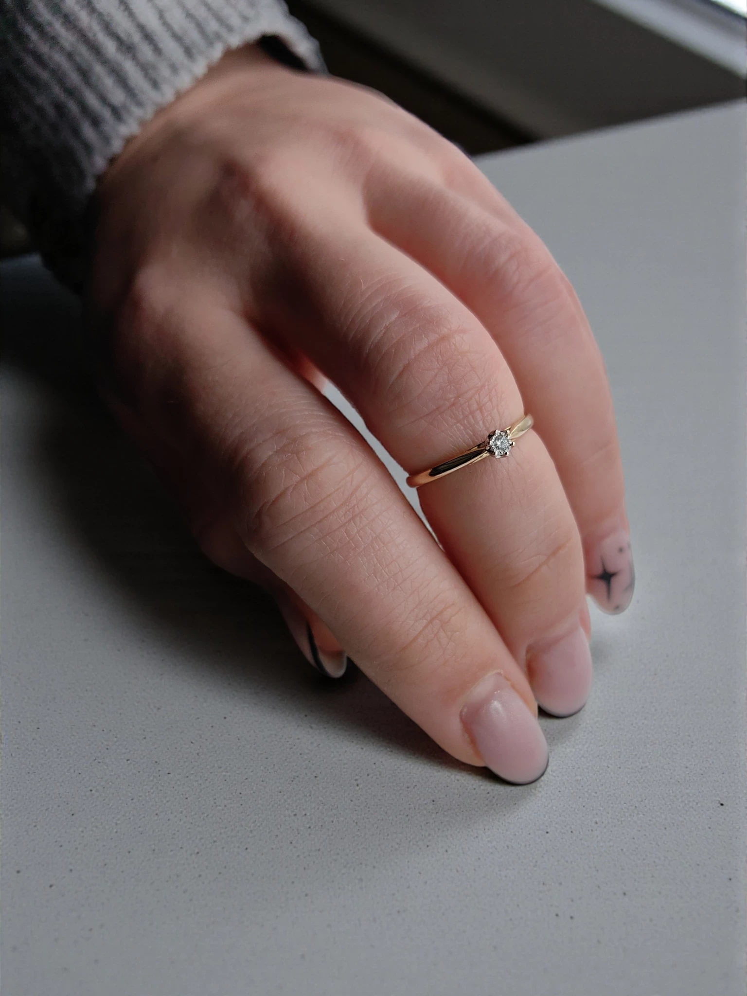 zloty-pierscionek-zareczynowy-z-brylantem-130g-585-r13-krolowej-jadwigi-20d-dabrowa-gornicza