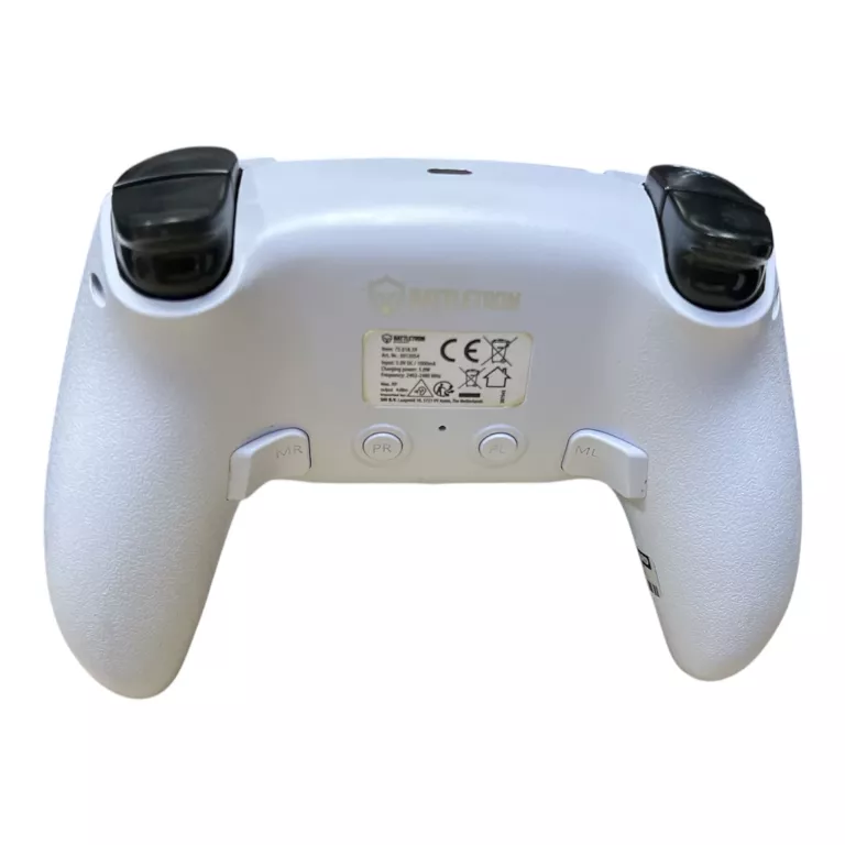 konsola-ps4-1tb-cuh-2116b-komunikacja-205986-2