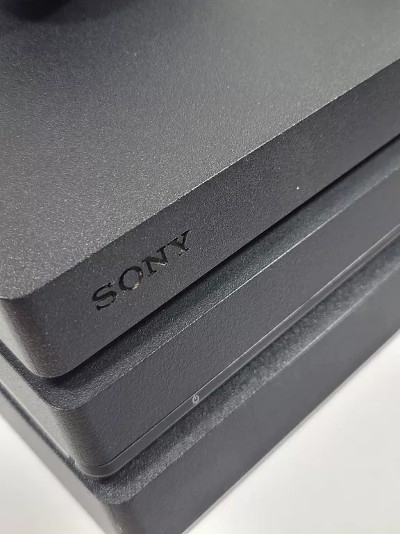 konsola-sony-ps4-pro-cuh-7216b-liczba-kontrolerow-w-zestawie-205994-225554