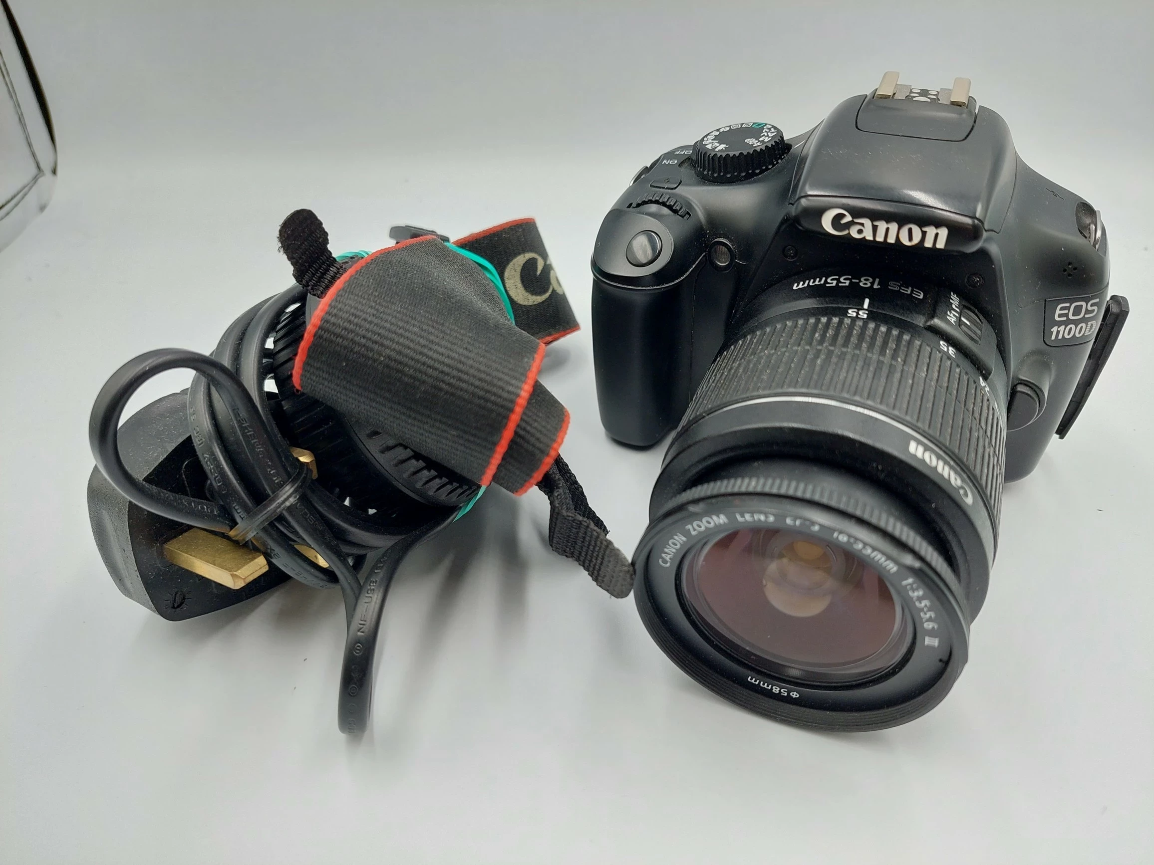 aparat-cyfrowy-canon-eos-1100d-ds126291-kod-producenta-5161b042aa