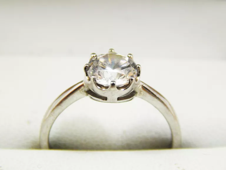 PIĘKNY DAMSKI PIERŚCIONEK SREBRNY PR 925 ROZM 16