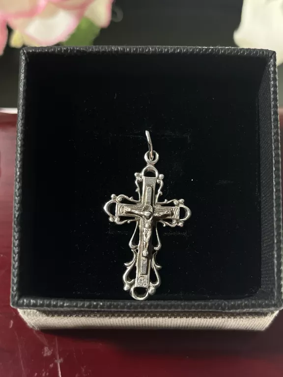 SREBRNY KRZYŻYK 1,6 G