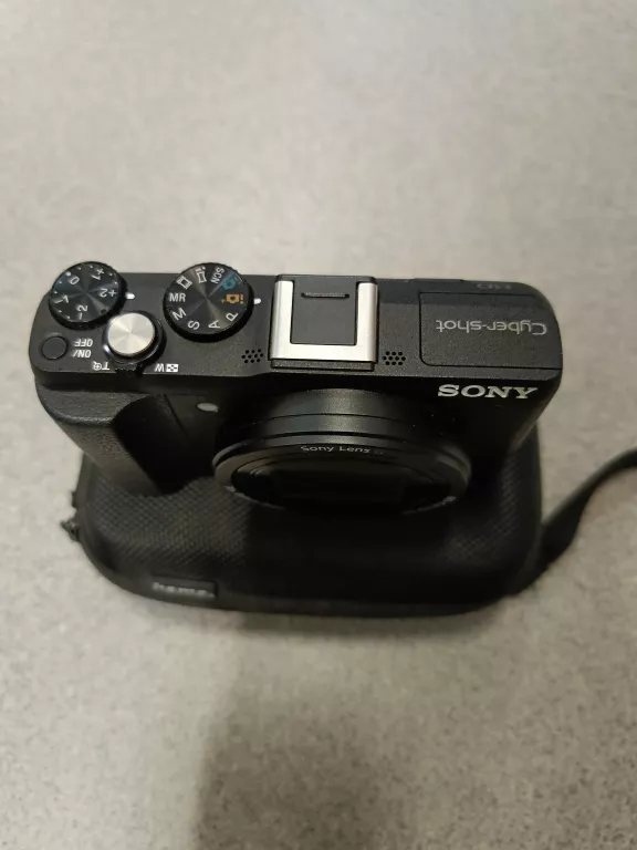 aparat-sony-dsc-hx60-zoom-optyczny-3000