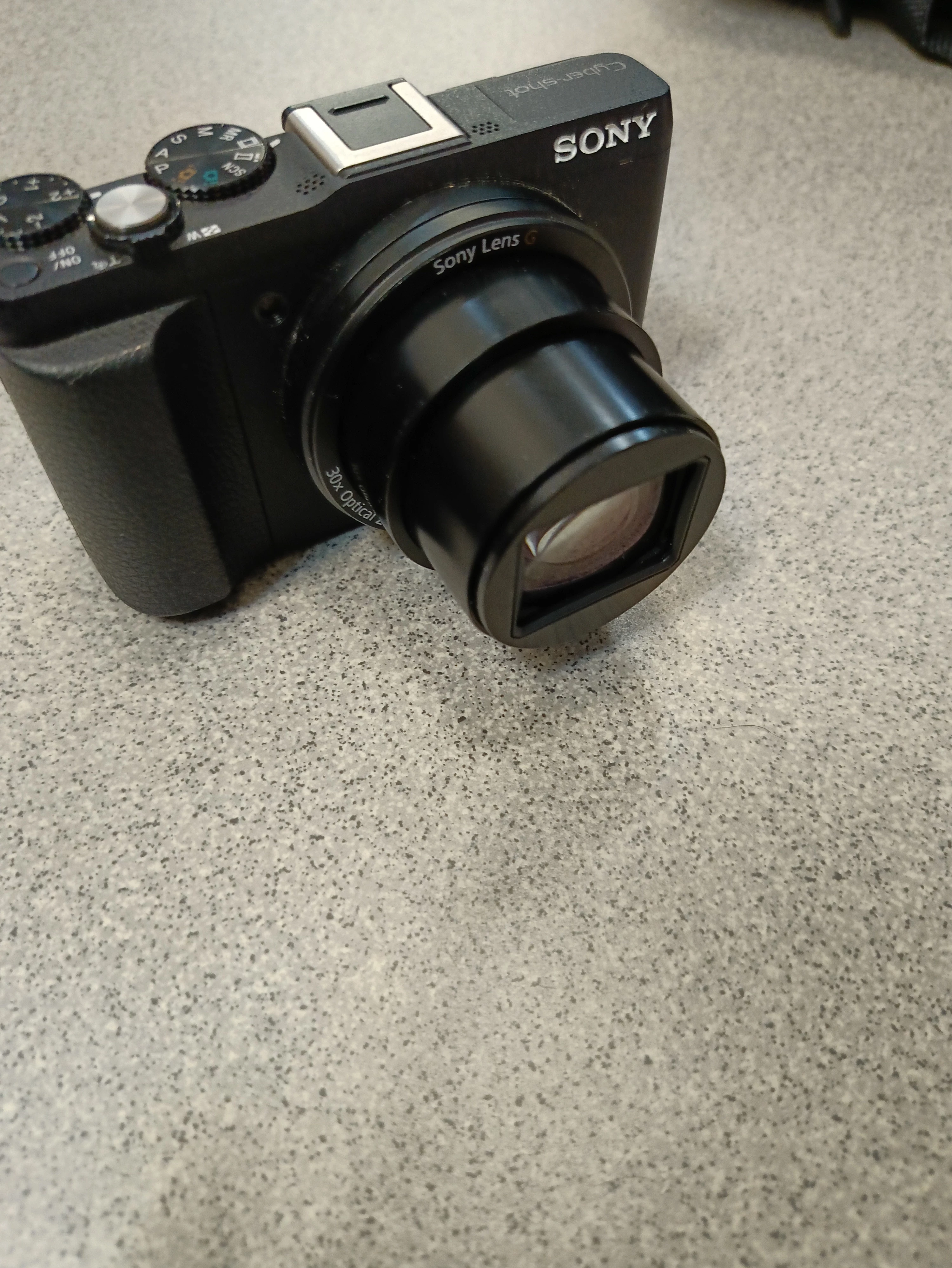 aparat-sony-dsc-hx60-limanowskiego-89-lodz-nowa