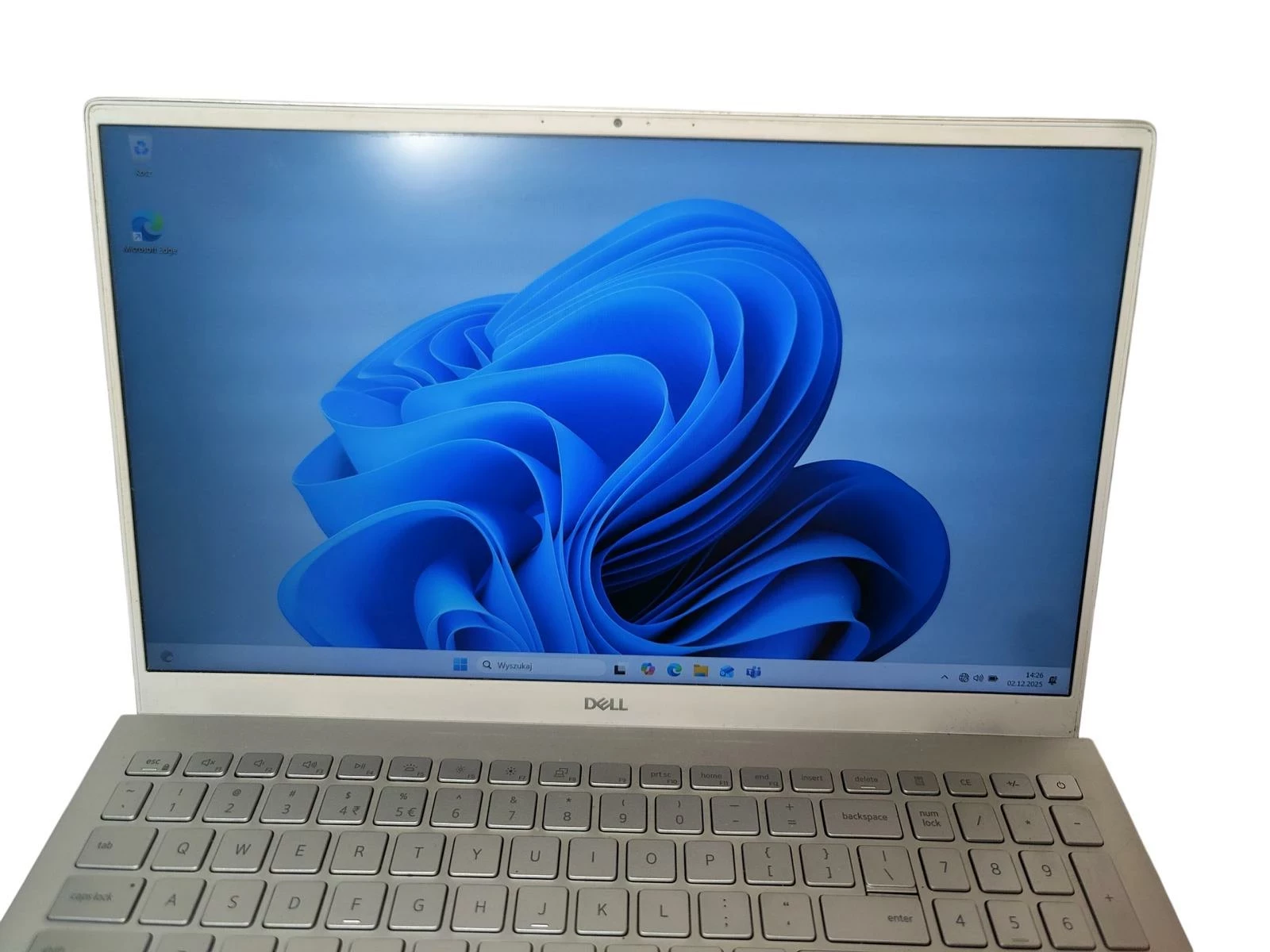 laptop-dell-inspiron-5505-ryzen-5-4500u-16256-156-amd-ryzen-5-16-gb-przekatna-ekranu-1560