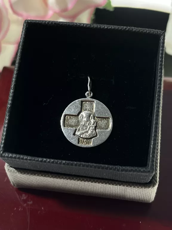 SREBRNA ZAWIESZKA 2,2 GR