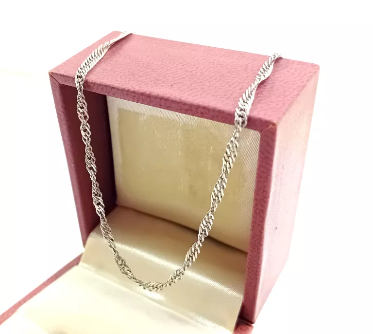 POŁYSKUJĄCY SREBRNY ŁAŃCUSZEK PR.925