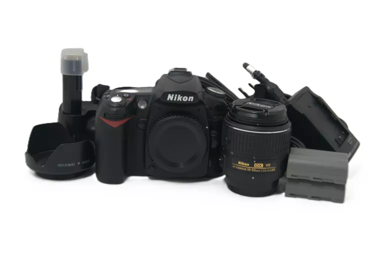 lustrzanka-nikon-d90-korpus-obiektyw-akcesoria-raclawicka-15-swidnik