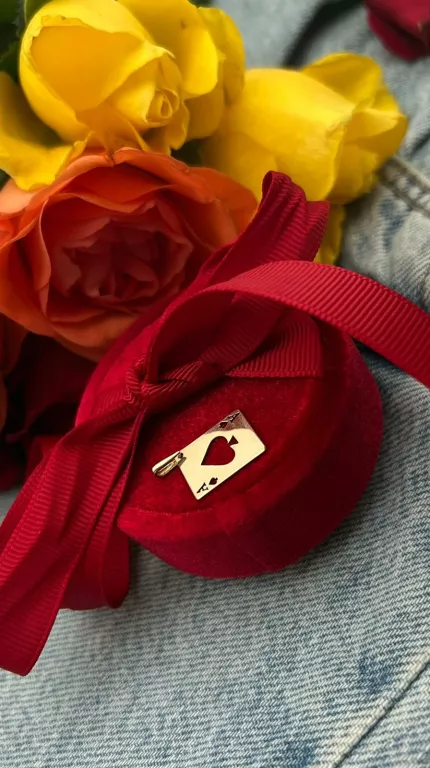 ŚLICZNA SUBTELNA  ZŁOTA ZAWIESZKA KARTA AS  P.333/0,68G