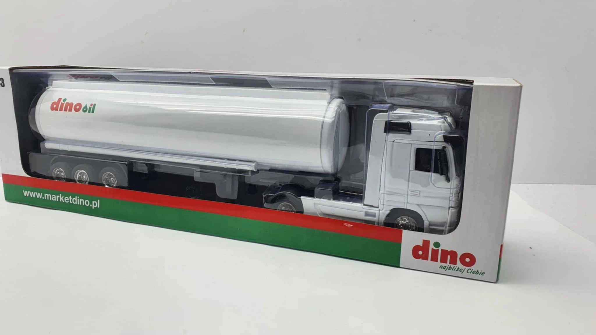 tir-dino-cysterna-143-stan-11323-2