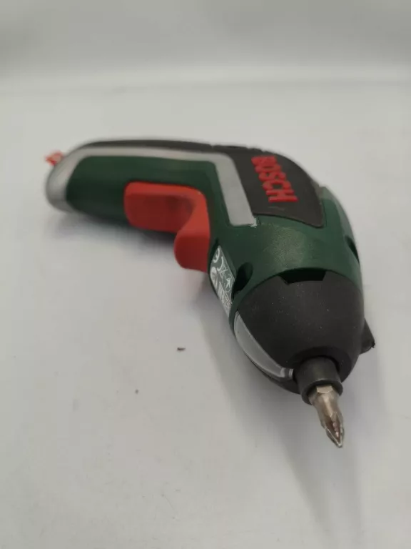 WKRETKA BOSCH IXO 3  606 JA8 001, ZESTAW