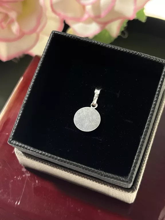 SREBRNY MEDALIK P.925 1,42G