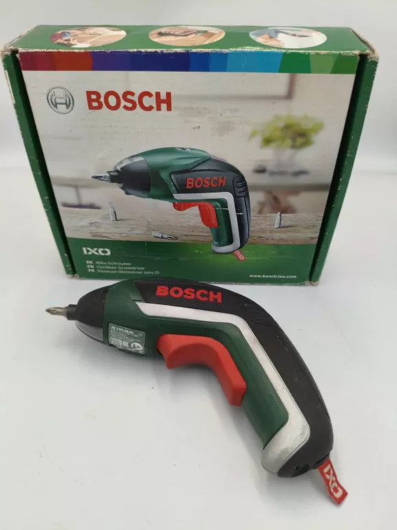 WKRETKA BOSCH IXO 3  606 JA8 001, ZESTAW